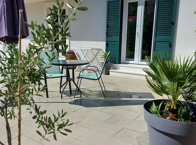 Mimi דירה חוואר