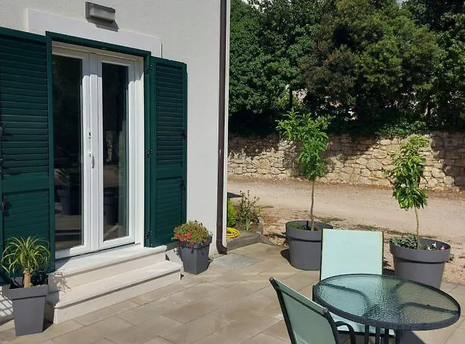 Mimi דירה חוואר