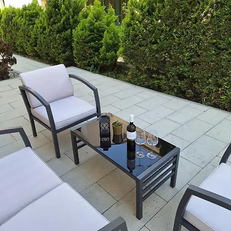 アパート Mimi フヴァル